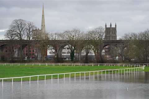 Deadly Storm Eunice rips through horse racing card as Lingfield and Chelmsford have meetings axed..