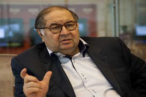 Everton suspend Alisher Usmanov sponsorship as they announce ban on all Russian commercial deals