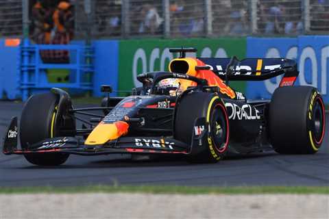 Max Verstappen OUT of Australian Grand Prix after retiring due to engine problem in lap 39
