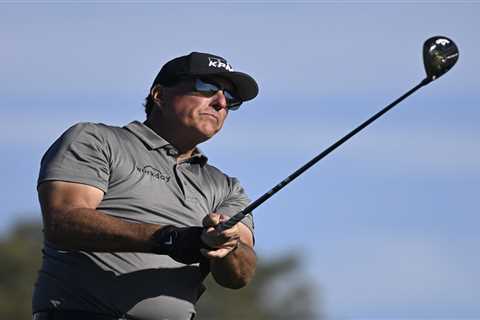 Phil Mickelson ‘blew $40million gambling’ and spent his riches on mansions, private jets and a..
