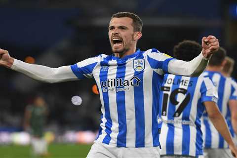 Nottingham Forest looking to raid Huddersfield in Harry Toffolo transfer after missing out on..