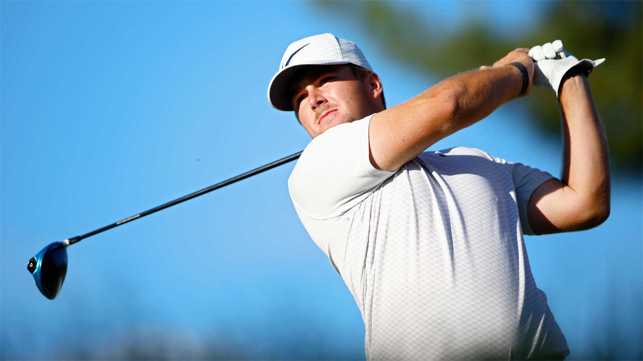 Golf’s newest big hitter has 200 mph ball speed … and bends 2-irons?