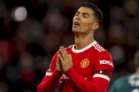 Major contract clause has ‘upset’ Ronaldo after asking to leave Man Utd this summer