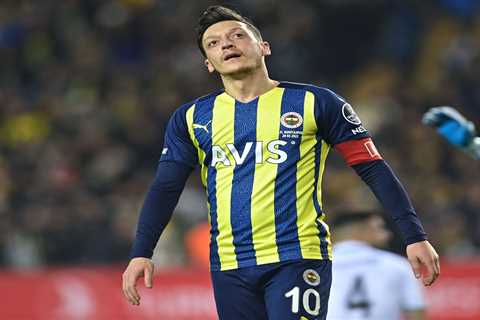 Mesut Ozil completes free Istanbul Basaksehir transfer just 29 MINUTES after Fenerbahce rip up..