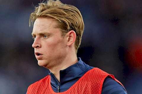 Barcelona ‘draw up Frenkie de Jong punishment plan’ if he rejects Man Utd transfer