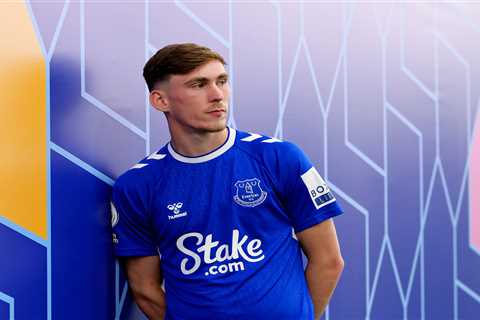 Man Utd midfielder James Garner joins Everton in £15m permanent transfer ending 13-year spell at..