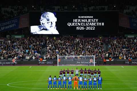 West Ham 2 FCSB 1: Hammers fans pay tribute to The Queen after death on sombre European night at..