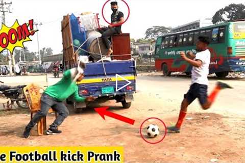 Best of The Year Fake Football Kick Prank ! Football Scary Prank-Gone WRONG Reaction @Ting Fun Prank