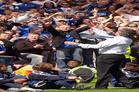 Ex-Chelsea announcer reveals 2006 Premier League medal Jose Mourinho threw into crowd actually..
