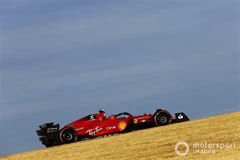 Carlos Sainz takes United States GP pole