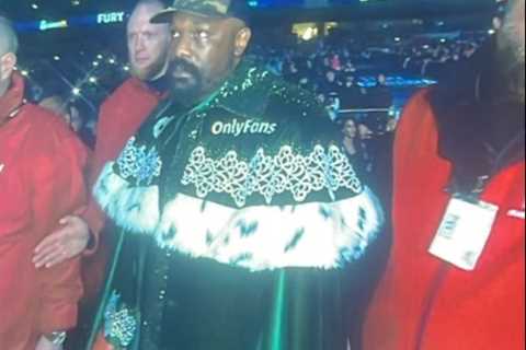 Viewers all say the same thing as Derek Chisora walks out for Tyson Fury fight with OnlyFans as..