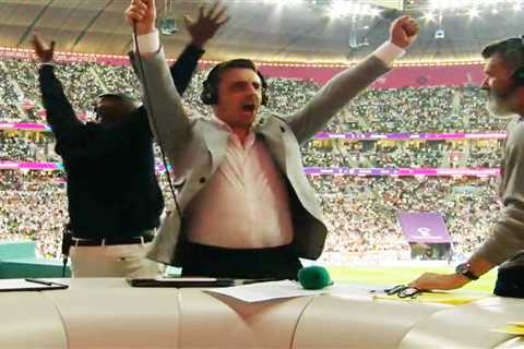 Roy Keane uses clever tactic to avoid wild England celebrations in ITV studio after World Cup goal..