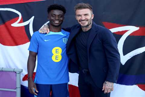 Fans are loving Bukayo Saka’s request to legend David Beckham during England World Cup training