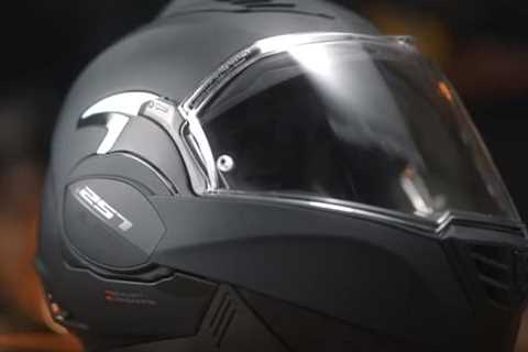 5 Best Flip-Up Helmets Under $200 With One That Stands Out | Motorcycle Gear 101