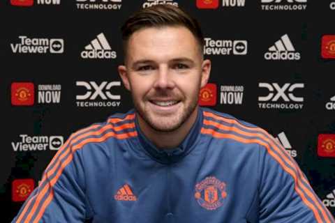 Jack Butland forced to delete old Man Utd tweet spotted by fans as move is confirmed