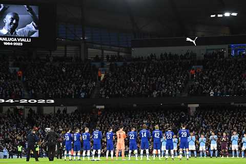 Chelsea pay touching tribute to Gianluca Vialli after death by wearing iconic No9 on training kit..