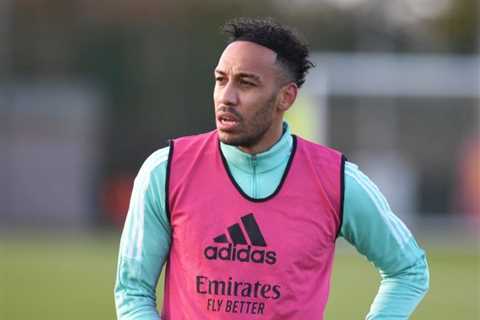 Chelsea handed new Pierre-Emerick Aubameyang transfer option after FIFA rules thwart two clubs