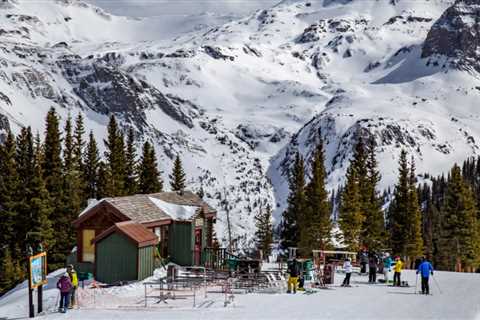 Top 5 Places For Snowboarding in Colorado