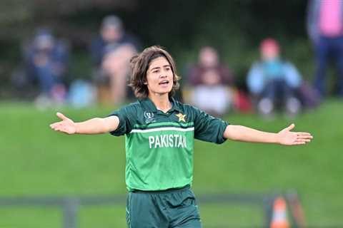 Diana Baig of Pakistan ruled out of T20 World Cup with fractured finger