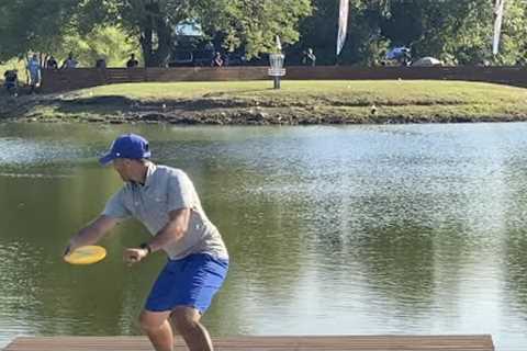 30+ Disc Golfers Play The Famous Island Hole At The Country Club | 2022 Disc Golf World Championship