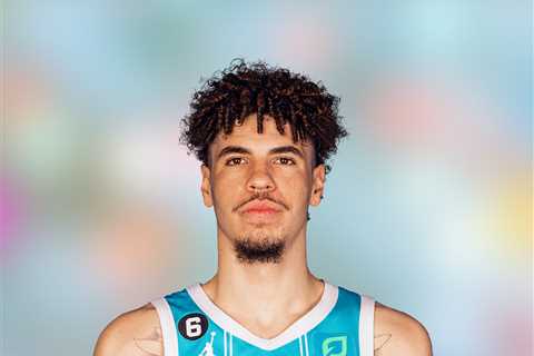 LaMelo Ball fractures right ankle