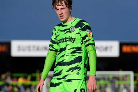 Manchester United starlet Charlie Savage wins player of the month award while out on loan at Forest ..