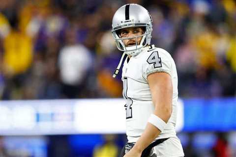 NFL Fans React To Today’s Derek Carr Report