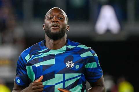 Romelu Lukaku offers one of the failures of the season against Fiorentina