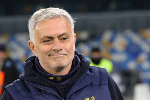 José Mourinho silences his supporters after insulting remarks towards Dejan Stankovic