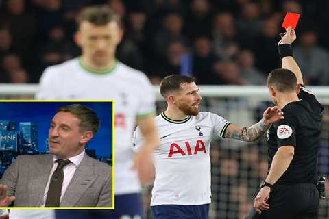 Gary Neville says critical ex-Tottenham players need ‘perspective’ and points to league position..