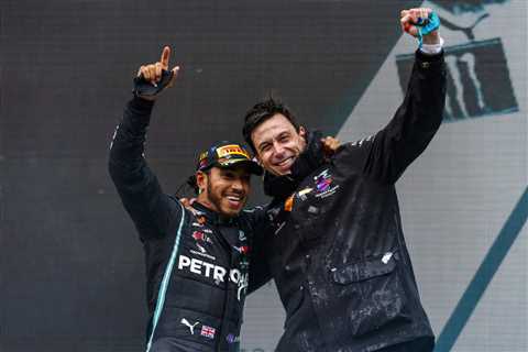 F1 News: Toto Wolff Prepares Mercedes Fans 2023 Failure – “Difficult To Catch Up” – F1 Briefings