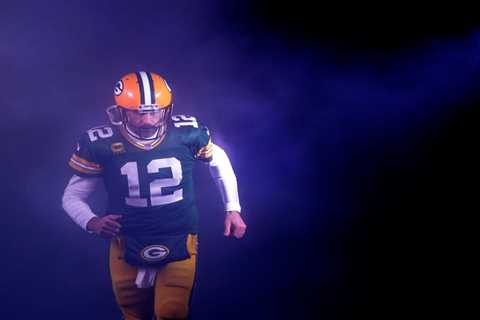 Decision Time for Aaron Rodgers