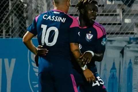 Kingsford Adjei scores for South Georgia Tormenta FC against Richmond Kickers