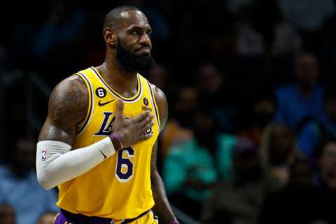 LeBron James Will Consider Retiring This Offseason