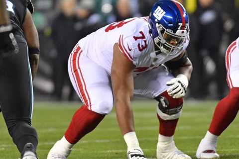 New York Giants RT Evan Neal explains why he changed his stance