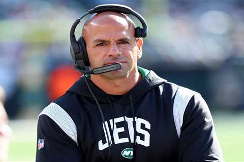 Robert Saleh Makes His Thoughts Clear On Jets’ Interest In DeAndre Hopkins
