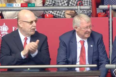 Avram Glazer ignores Manchester United sale questions after sitting next to Sir Alex Ferguson at FA ..