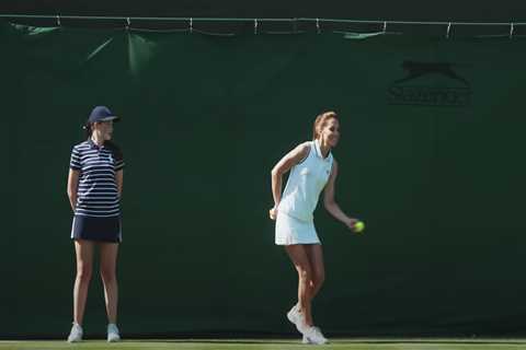 Awkward moment ball girl tells Kate Middleton she has broken Wimbledon protocol during session with ..