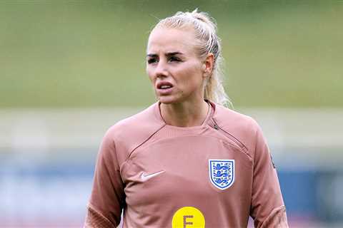 Lionesses star Alex Greenwood has been injured in training – and is now at risk of missing England..