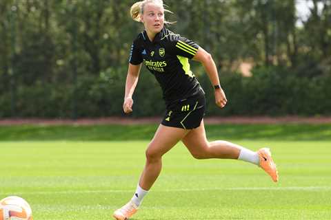 Why is Beth Mead not playing at the Women’s World Cup? England star joins Arsenal teammate Leah..