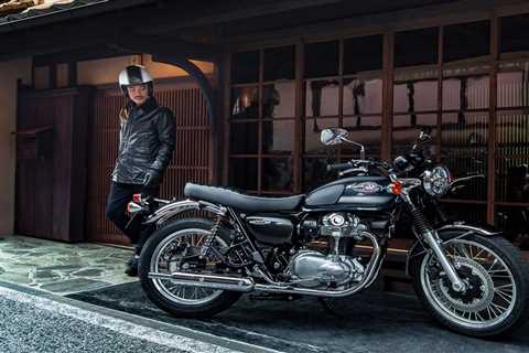 Best Motorcycles for Touring Like Barbie and Ken