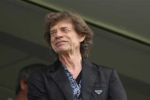 Mick Jagger spotted at The Oval as England find satisfaction elusive on day two of must-win Fifth..