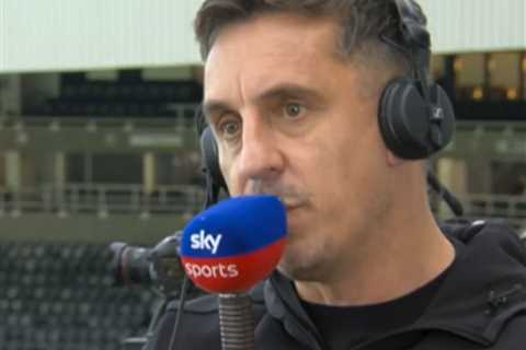 Gary Neville Admits Fear of Facing Liverpool Star Darwin Nunez