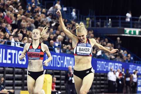 Ellie Baker breaks championships record on her way to 1500m title