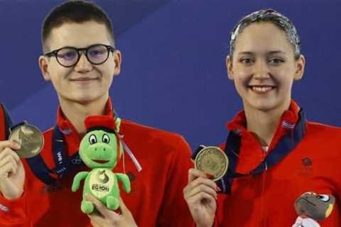 European Games 2023: Ranjuo Tomblin makes history with artistic swimming bronze