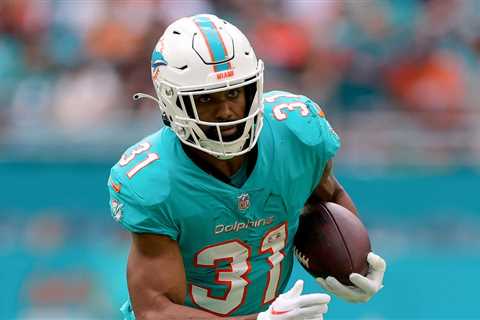 Miami Dolphins News 9/2/23: Dolphins running back situation