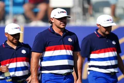 Awkward video plays on big screen at Ryder Cup while Team USA are practising – and European fans..