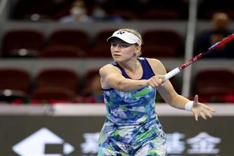 Elena Rybakina reacts to destroying Zheng Qinwen in Beijing