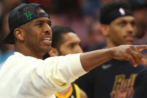 Chris Paul’s First Appearance in Warriors Uniform Had NBA Fans Bewildered