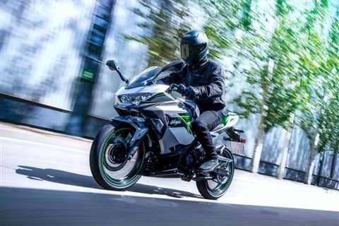 2024 Kawasaki Ninja e-1 ABS and Z e-1 ABS First Look Preview